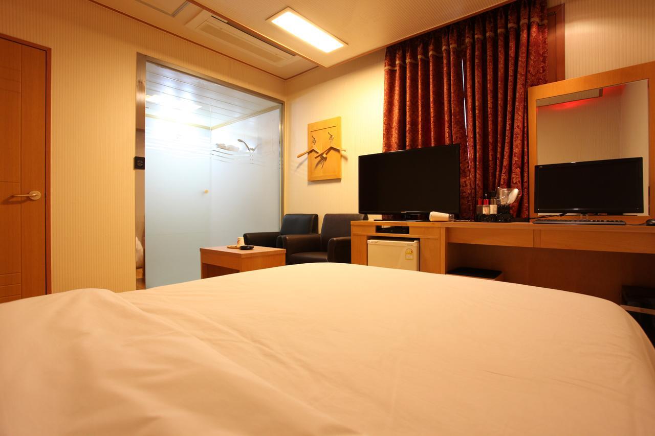 Prince Hotel Сеул Екстериор снимка