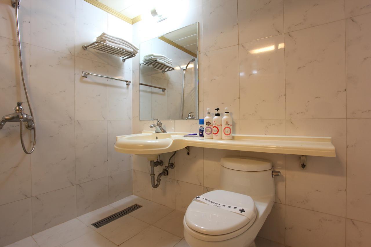 Prince Hotel Сеул Екстериор снимка